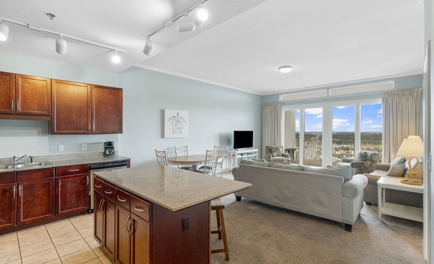 Laketown Wharf #2133 5