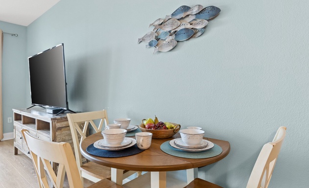 Laketown Wharf #0226 7