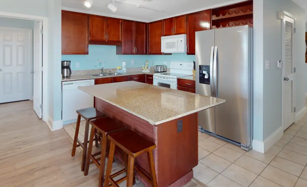 Laketown Wharf #1038 3