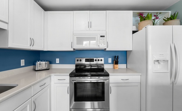 Laketown Wharf #0722 9