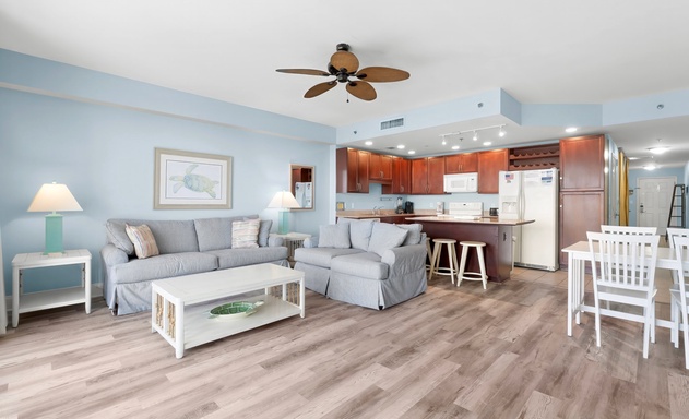 Laketown Wharf #0804 5