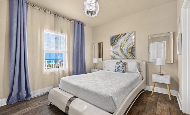 Laketown Wharf #0417 10