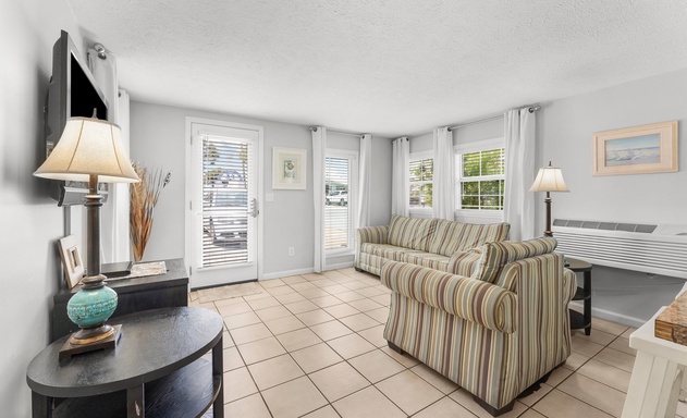 Island Time Bungalow 2