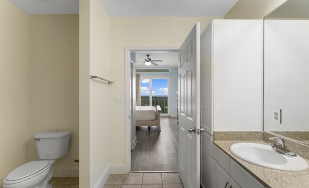 Laketown Wharf #2030 3