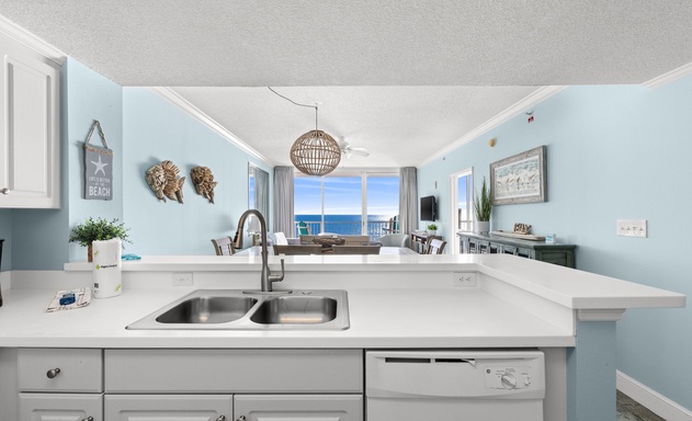 Majestic Beach Towers #1-1704 9