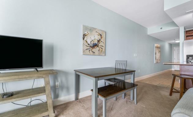 Laketown Wharf #1209 9