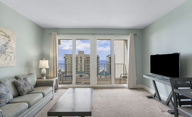 Laketown Wharf #0811 3