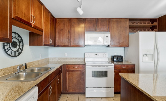 Laketown Wharf #1115 5