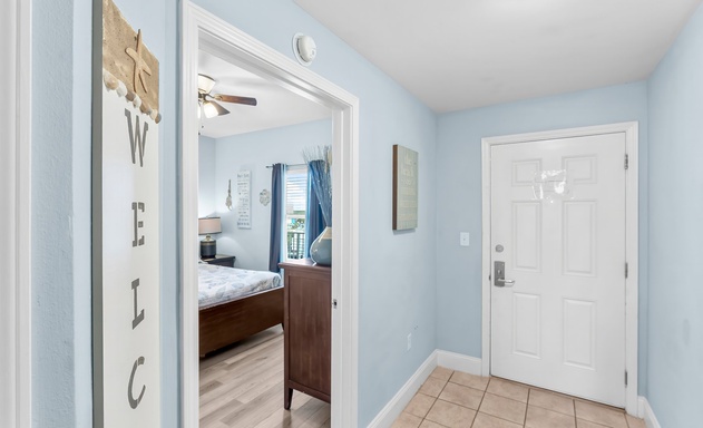 Laketown Wharf #0613 10