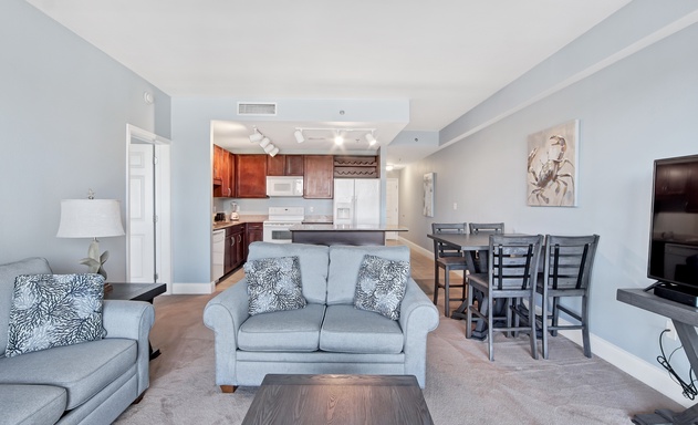 Laketown Wharf #0127 5