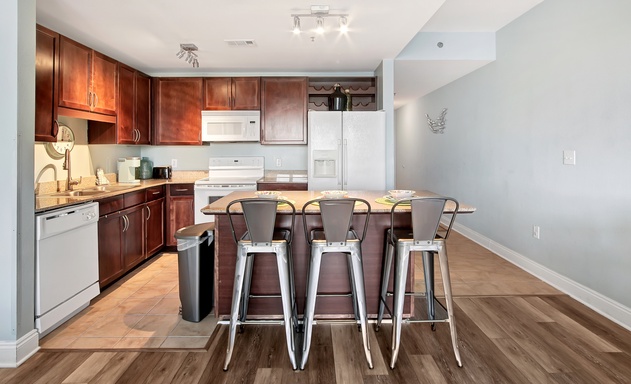 Laketown Wharf #0109 4