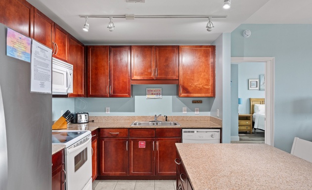 Laketown Wharf #1730 10