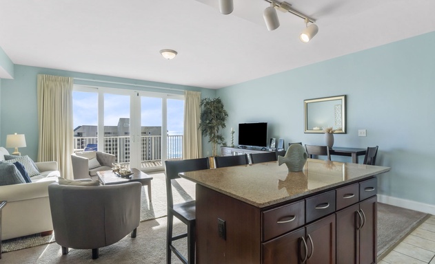 Laketown Wharf #1014 9