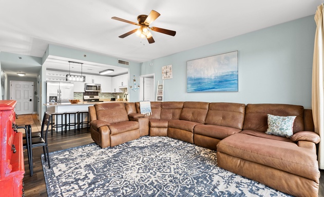 Laketown Wharf #0401 6