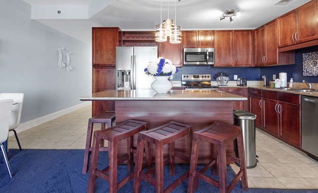 Laketown Wharf #1537 7