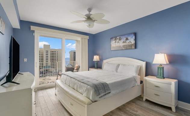 Laketown Wharf #0606 4