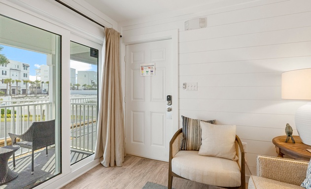 Beachside Villas #312 3