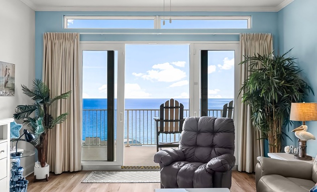 Laketown Wharf #2124