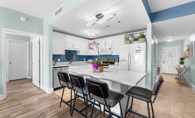 Laketown Wharf #0722 7