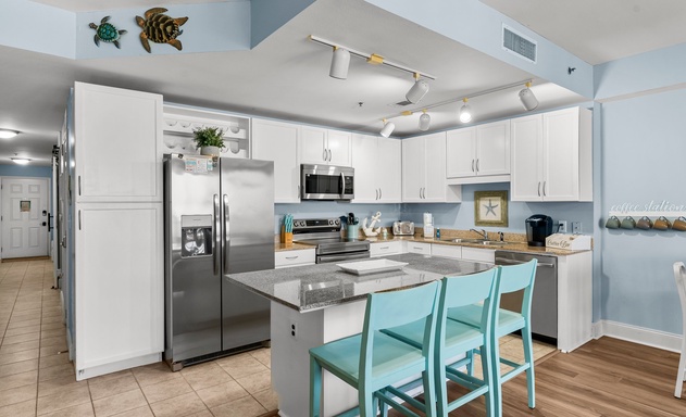 Laketown Wharf #1305 8