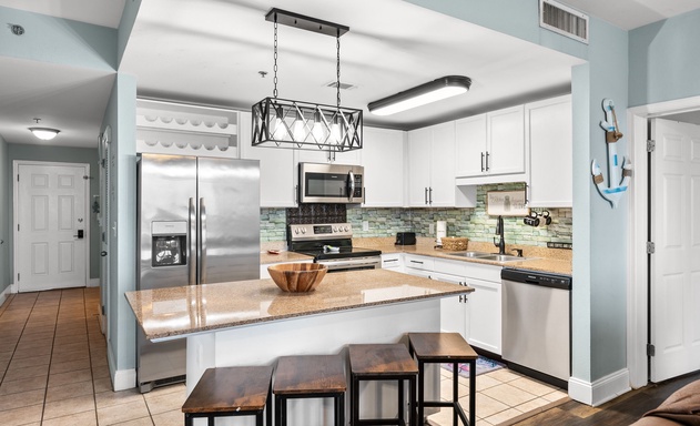 Laketown Wharf #0401 10