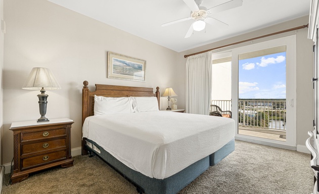 Laketown Wharf #0932 3