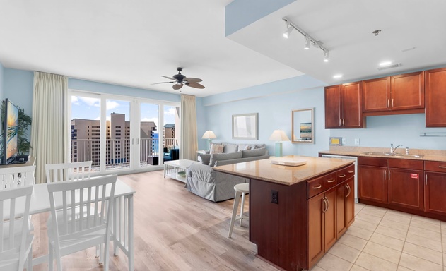 Laketown Wharf #0804 8