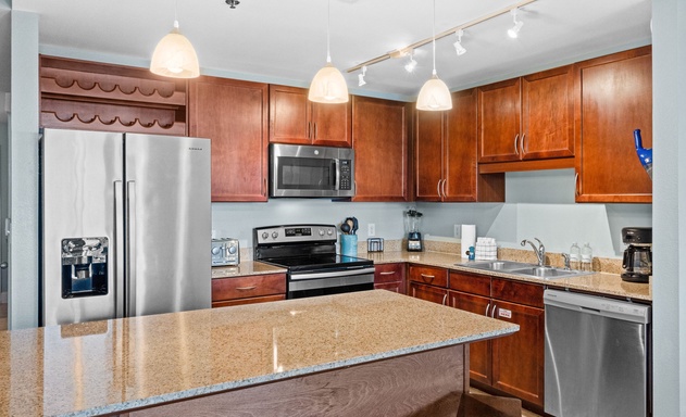 Laketown Wharf #0226 5