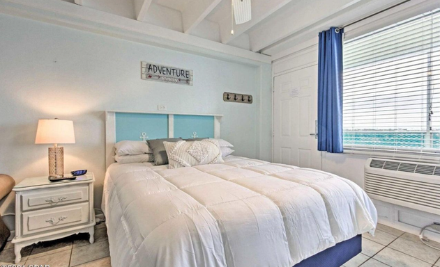 Fontainebleau Terrace #421 2