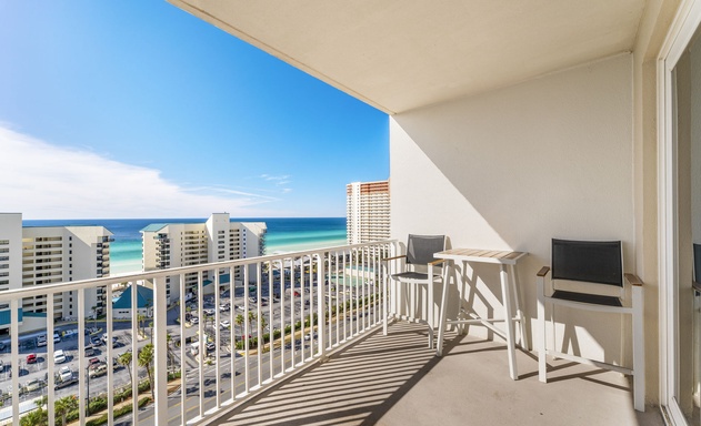 Laketown Wharf #1209 4