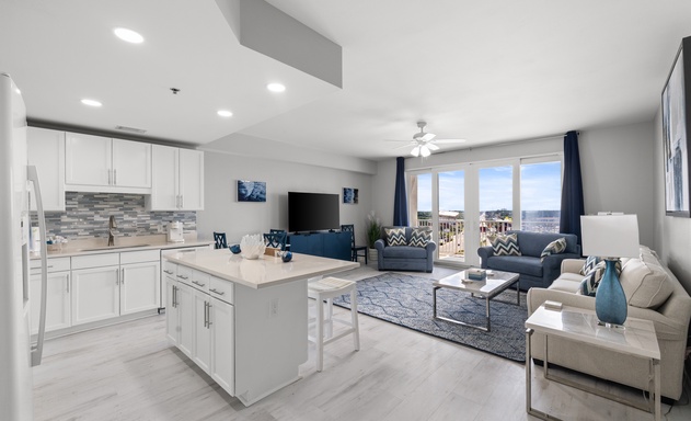 Laketown Wharf #0935