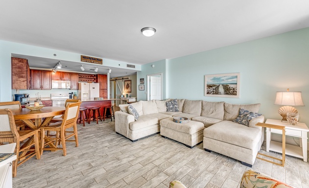 Laketown Wharf #1034 5