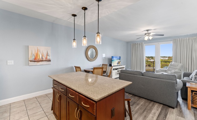 Laketown Wharf #0431 5