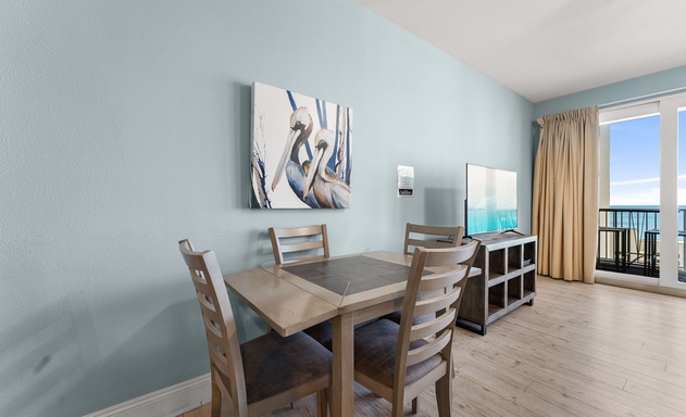 Laketown Wharf #1622 4