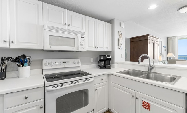 Majestic Beach Towers #2-1203 8