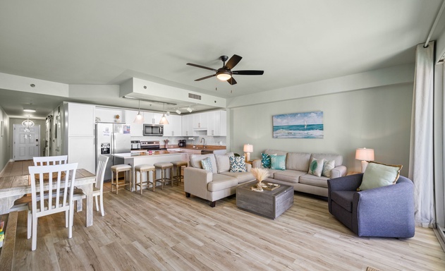 Laketown Wharf #0703 4