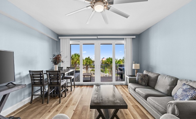 Laketown Wharf #0127 4