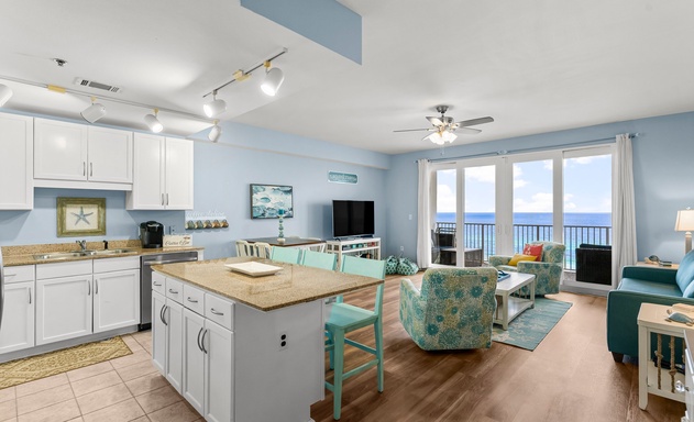 Laketown Wharf #1305 5