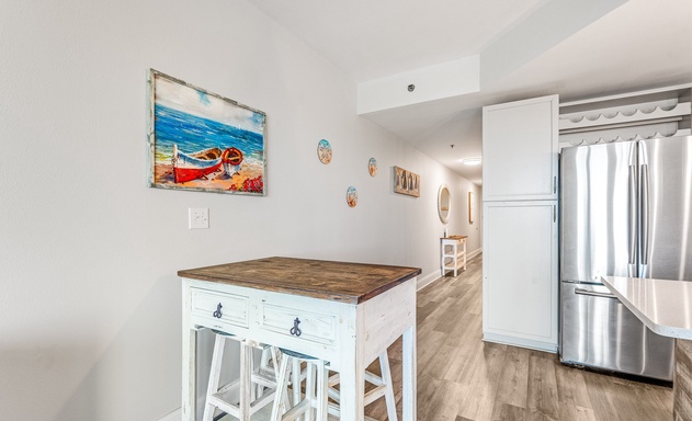 Laketown Wharf #0304 9