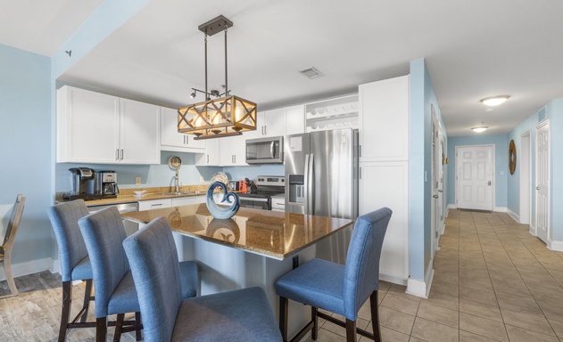 Laketown Wharf #1434 3