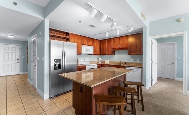 Laketown Wharf #1209 4