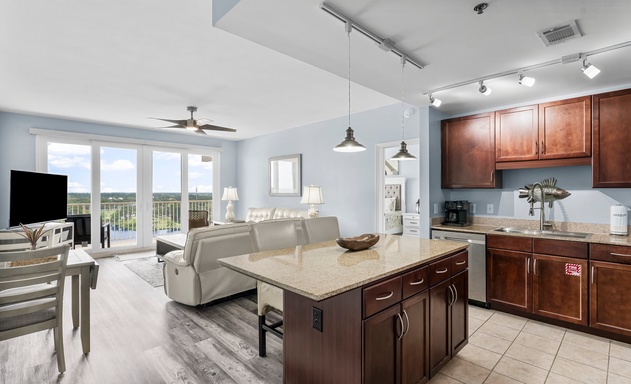 Laketown Wharf #1231 7