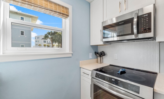 Beachside Villas #312 9