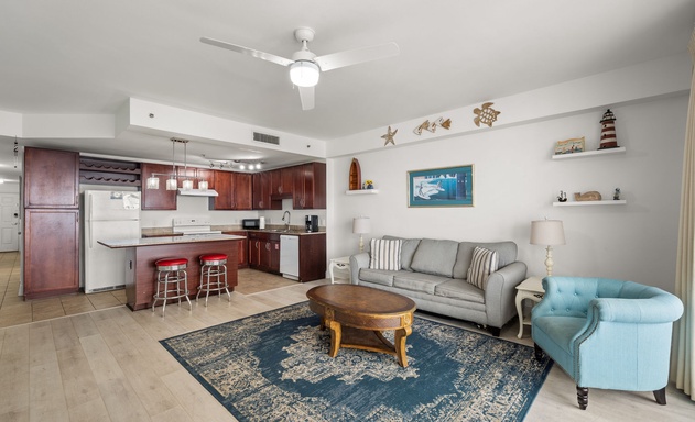 Laketown Wharf #1816 5