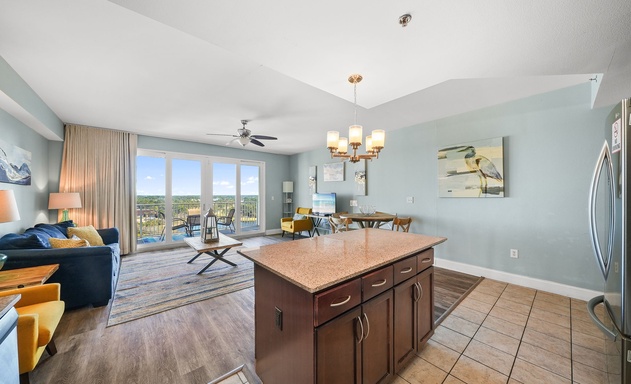 Laketown Wharf #1335 6