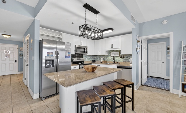 Laketown Wharf #0401 9