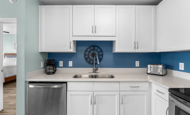 Laketown Wharf #0722 10