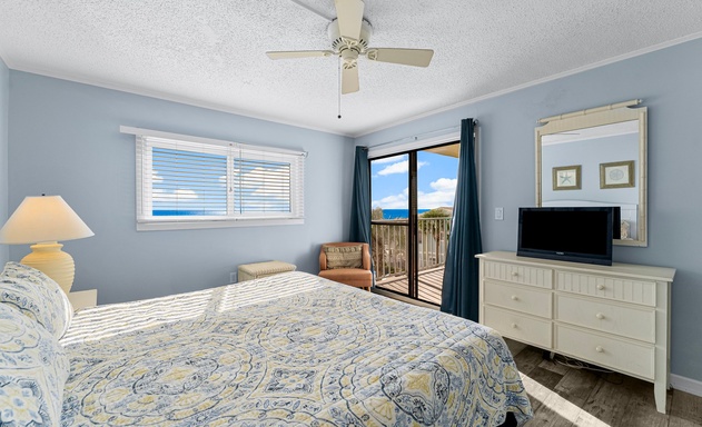 Regency Towers #0307 8