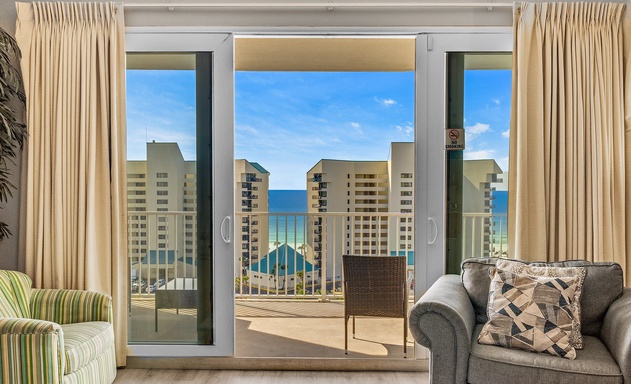 Laketown Wharf #0815 2