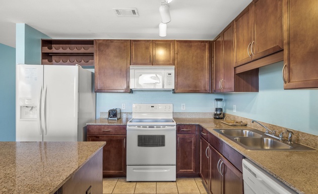 Laketown Wharf #0201 7